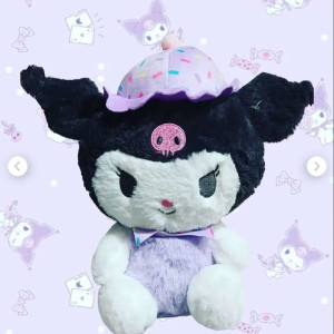 Peluche de Kuromi gorrito de cupcake, Sanrio